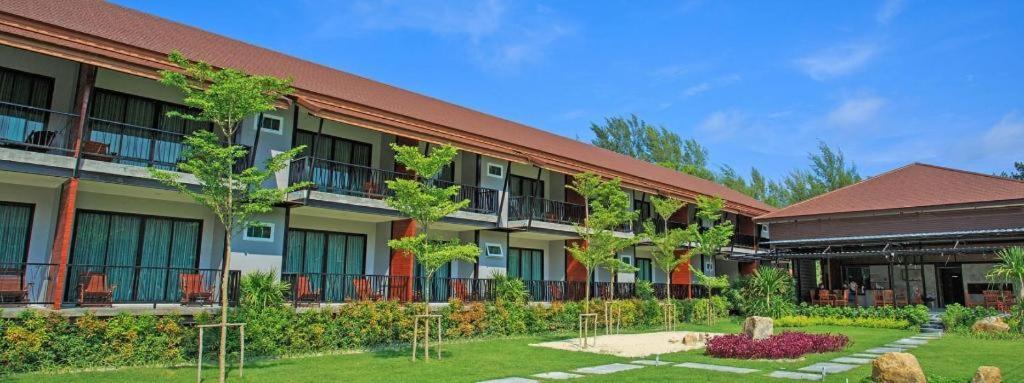 The Breeze Lipe Resort מראה חיצוני תמונה