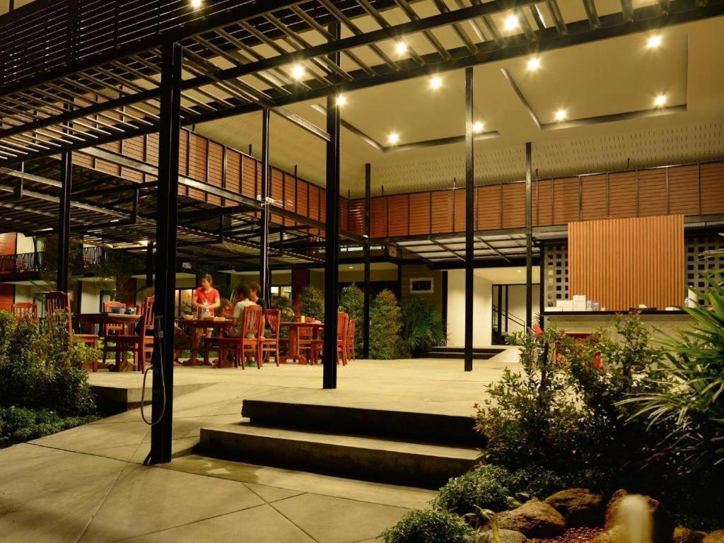 The Breeze Lipe Resort מראה חיצוני תמונה